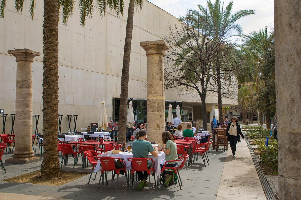 Beds & Breaks Nyman Valencia Exterior photo